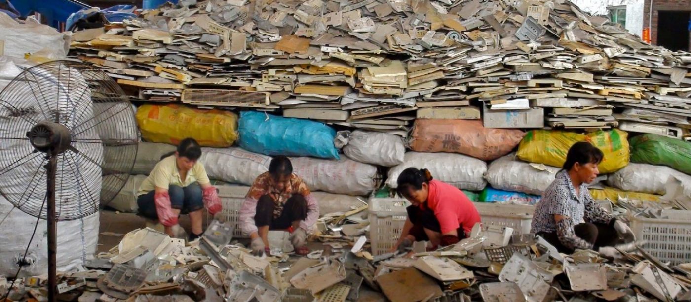 Phế liệu nhập khẩu: Nguyên liệu hay rác thải?